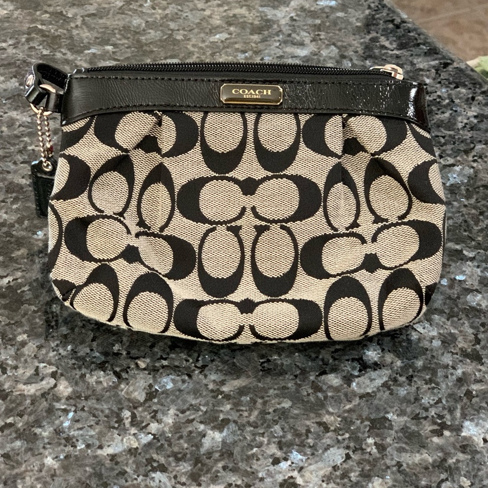 Coach Signature Wristlet NWOT